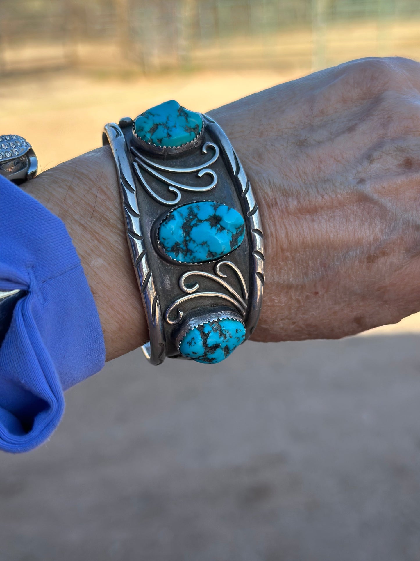Estate Collection Old Pawn Navajo Sterling Silver & Natural Kingman Turquoise Cuff Bracelet