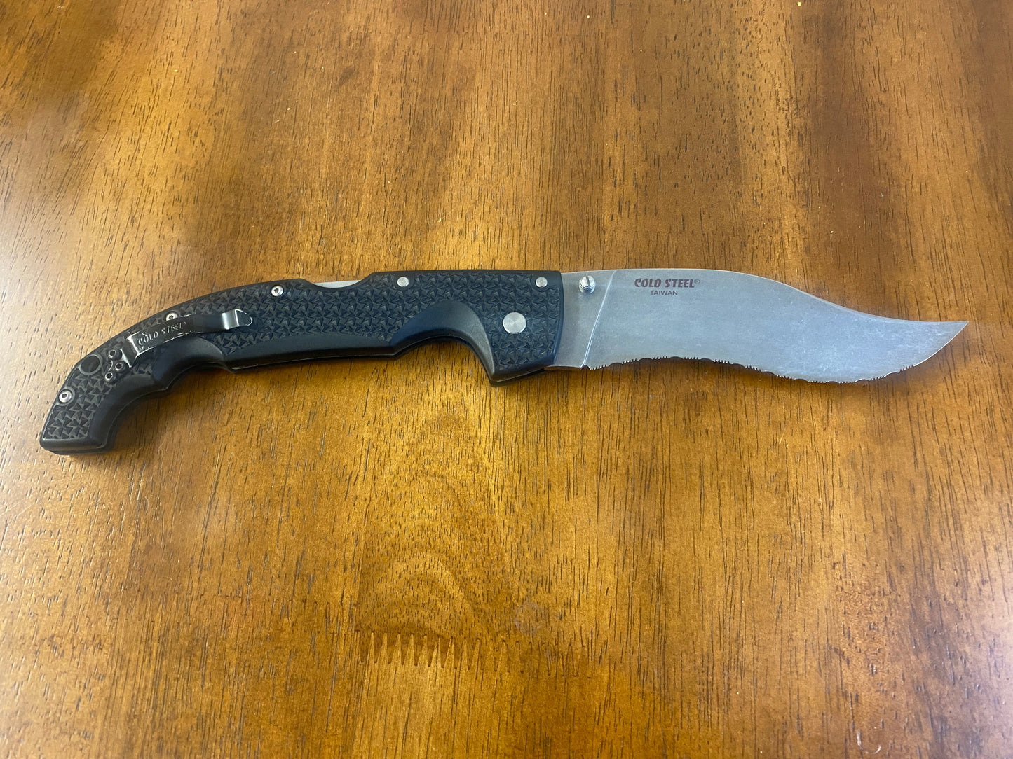 Cold Steel Voyager XL pocket knife