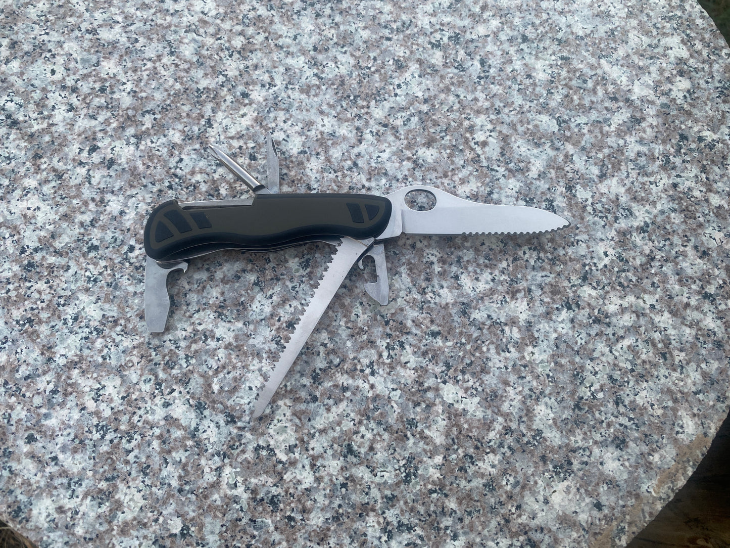 2013 Victorinox Swiss Army One-Hand Soldier Standard Issue Multi-Tool,