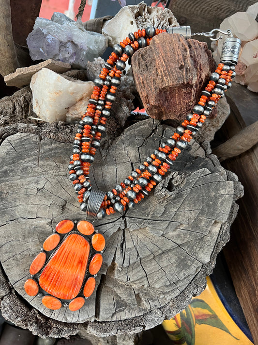 Spiny Oyster Statement Necklace by LaRose Ganadonegro, Geneva Apachito & Marilyn Platero