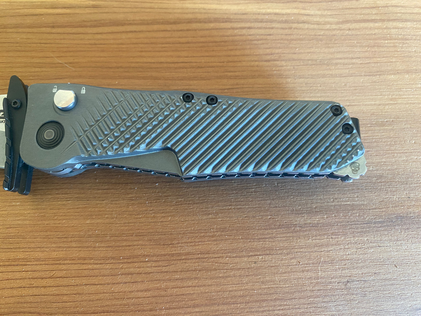 Sog Quake Spring Assisted Pocket Knife