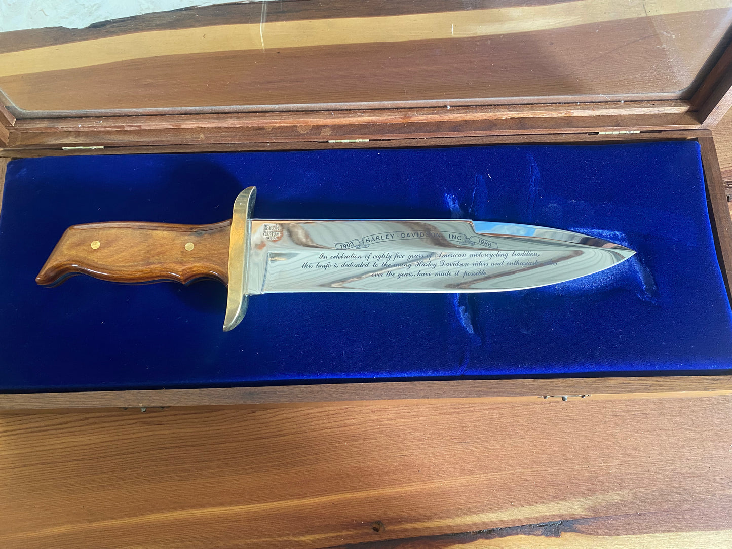 Buck Custom Harley-Davidson 85th Anniversary Bowie Knife Number 1751/3000.