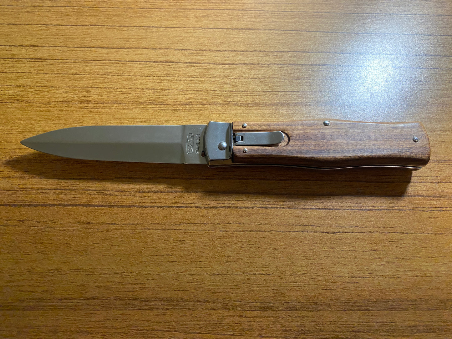 Mikov Predator automatic pocket knife