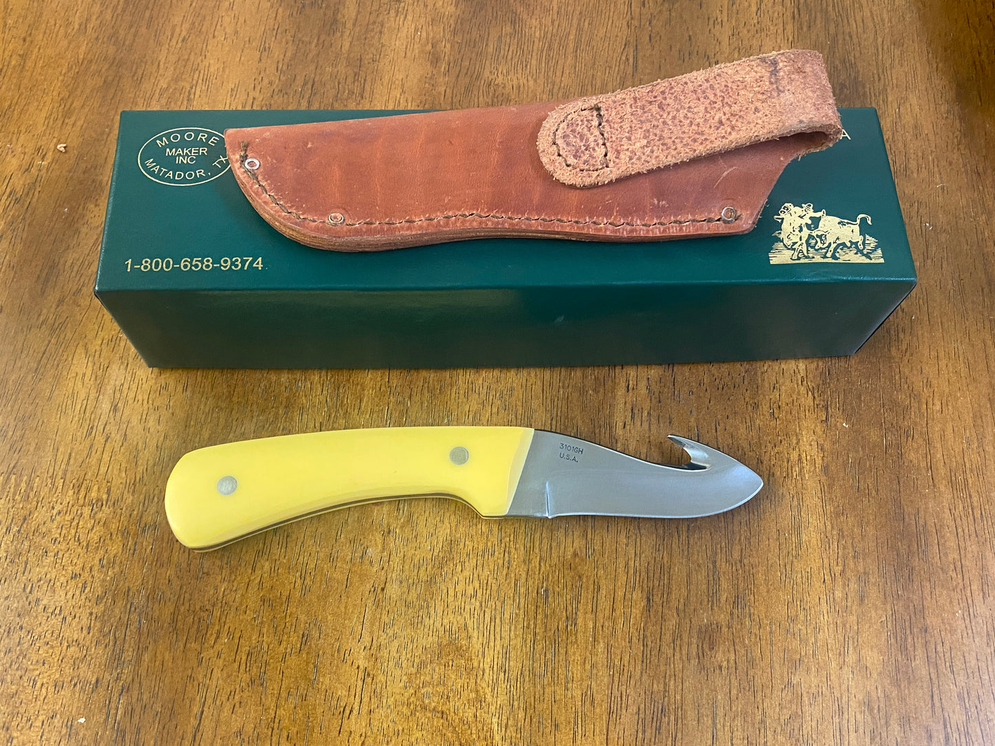 Moore 3101GH Yellow Delrin Gut Hook Sheath knife