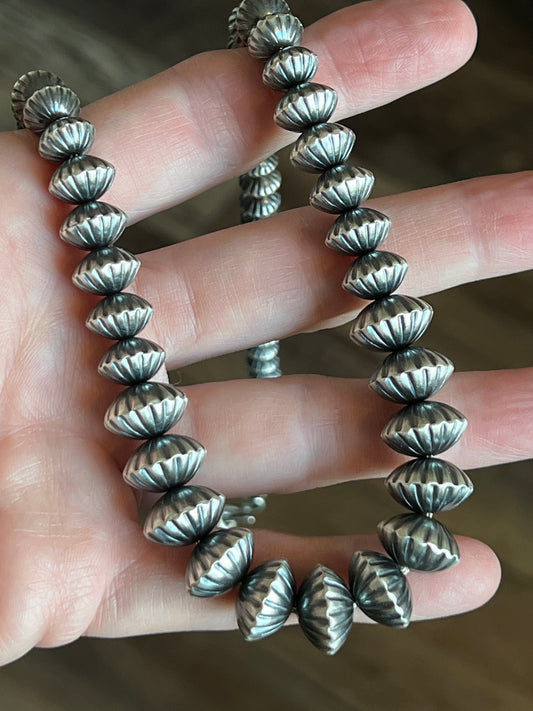 Vintage Native American Handcrafted Sterling Silver Corrugated Bead Necklace