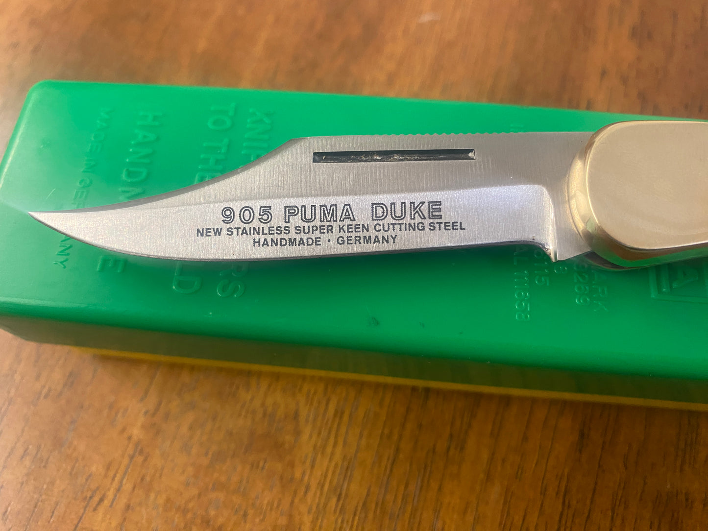 1981 905 Puma Duke Pocket Knife