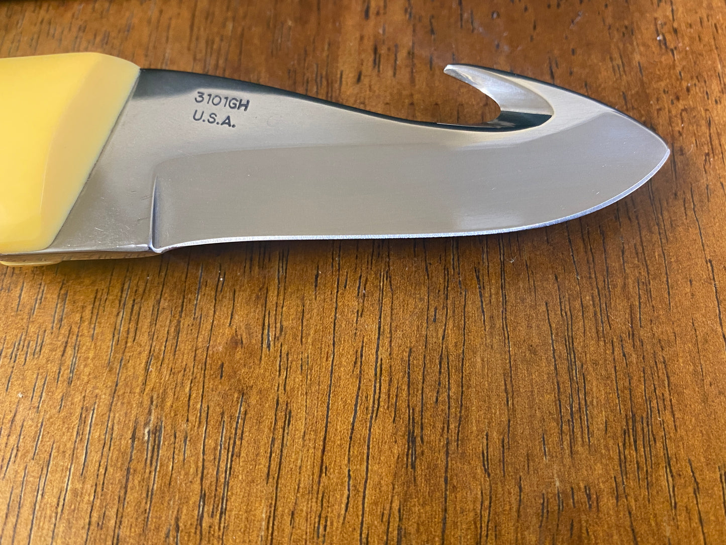 Moore 3101GH Yellow Delrin Gut Hook Sheath knife
