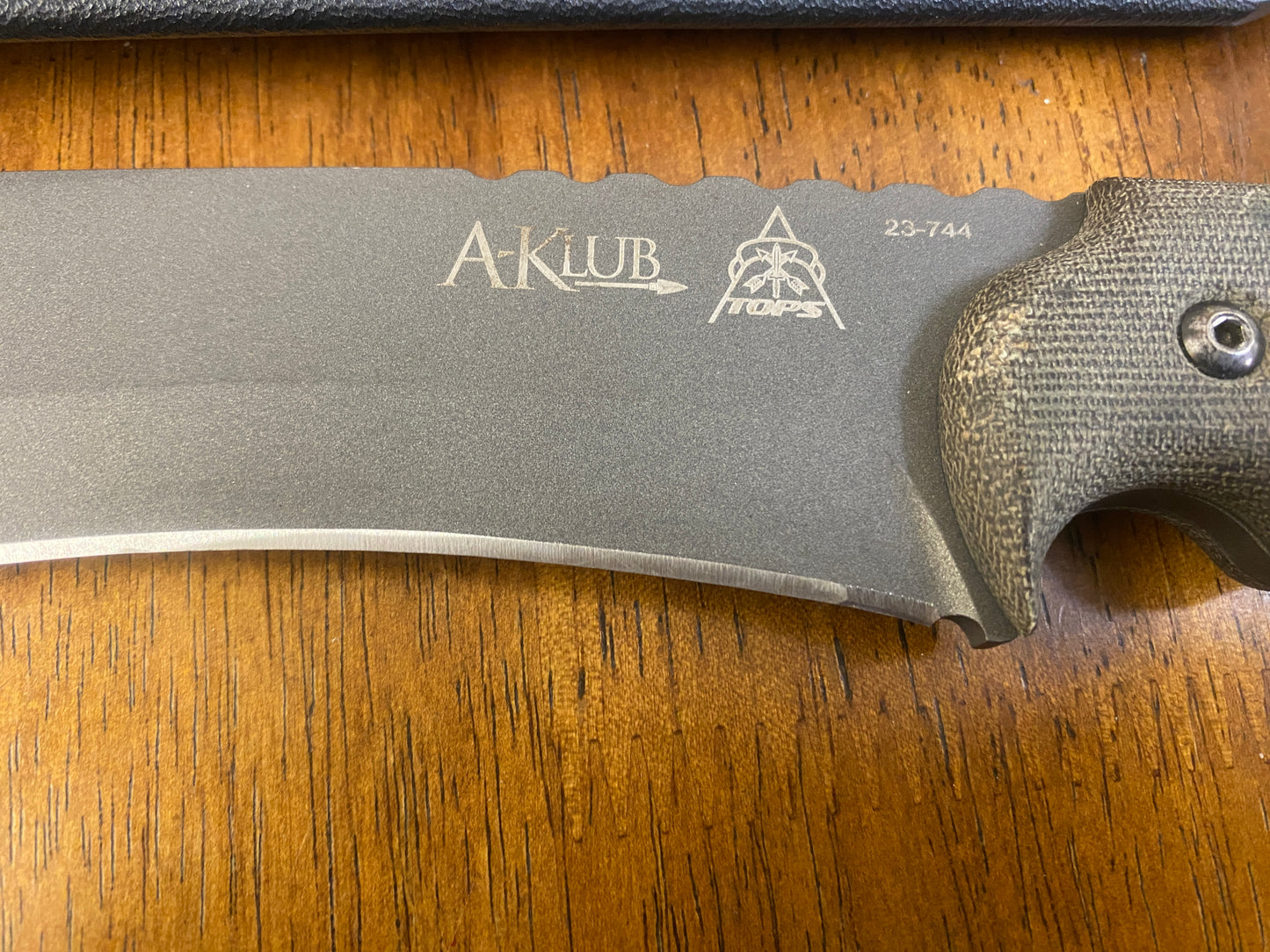 Tops A-Klub machete