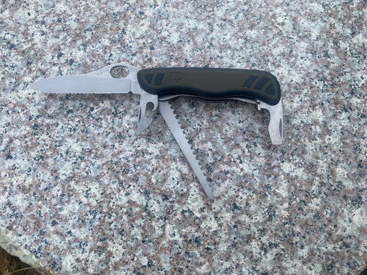 2013 Victorinox Swiss Army One-Hand Soldier Standard Issue Multi-Tool,