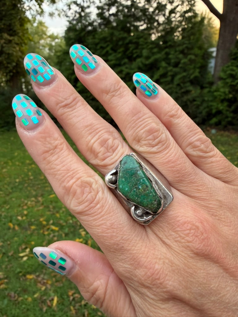 Unsigned Vintage Sterling Silver Ring with Deep Green Turquoise Sz 11.75