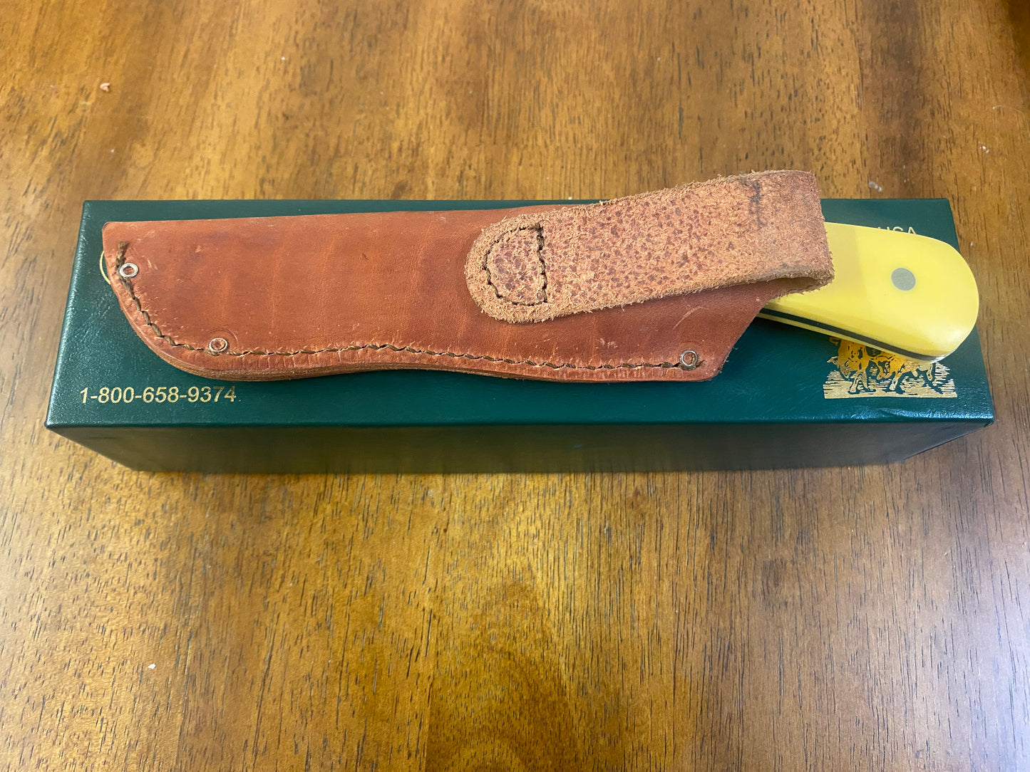 Moore 3101GH Yellow Delrin Gut Hook Sheath knife