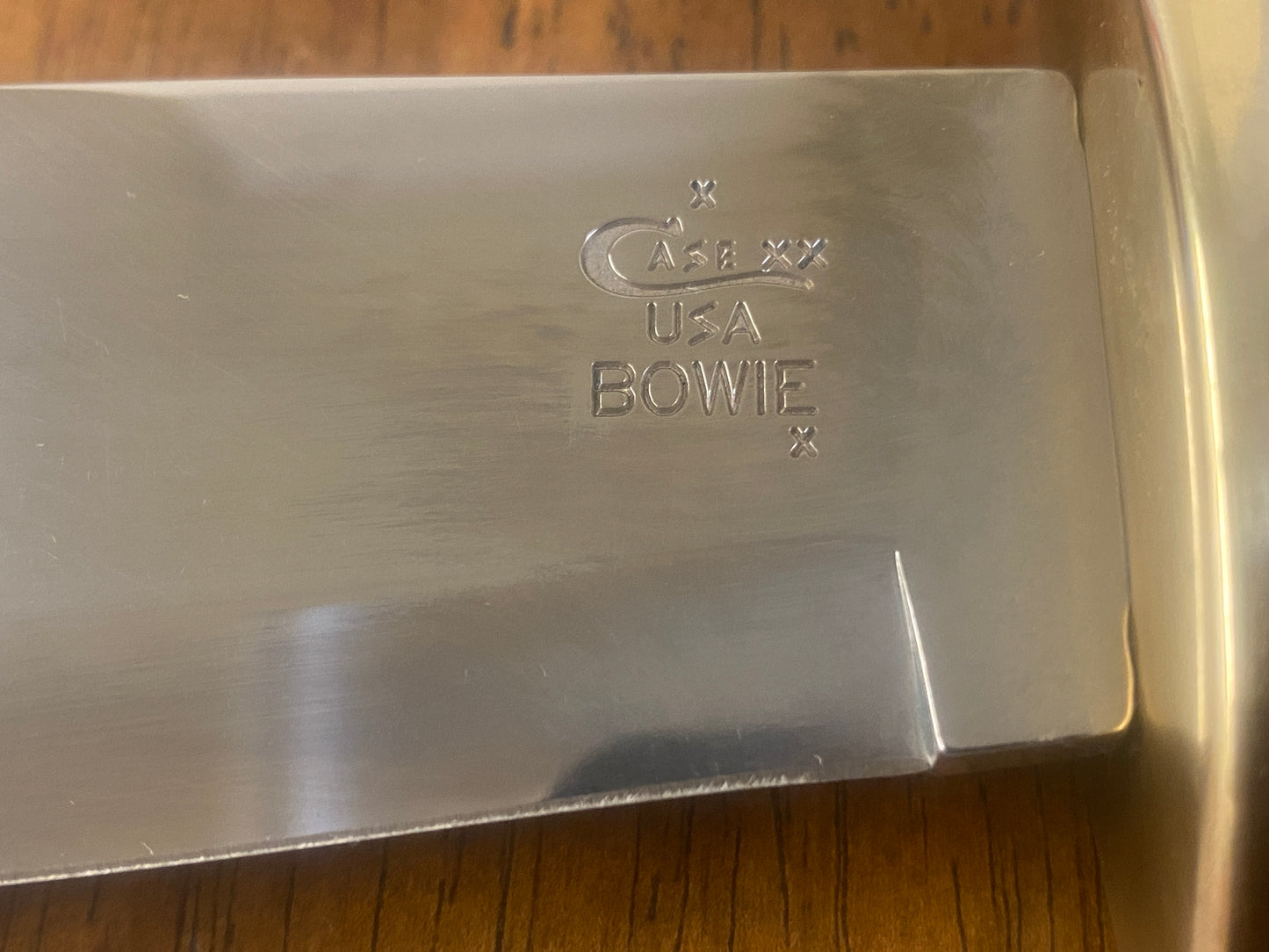 Case XX White Hunter Bowie knife